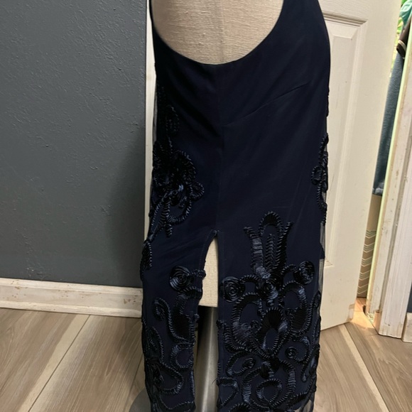 Belle Bartley Mishka tunic. Beautiful embroidered, slits on side. - Picture 3 of 5